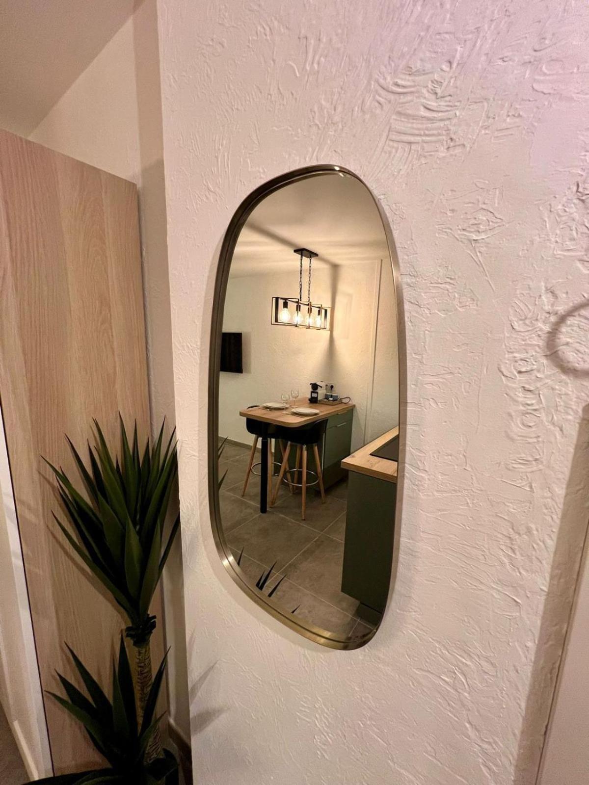 Studio Climatise, Cosy Et Calme Au Centre Ville Antibes Zewnętrze zdjęcie